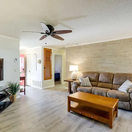 Merritt Island Home With Patio, 10 Mi To Cocoa Beach